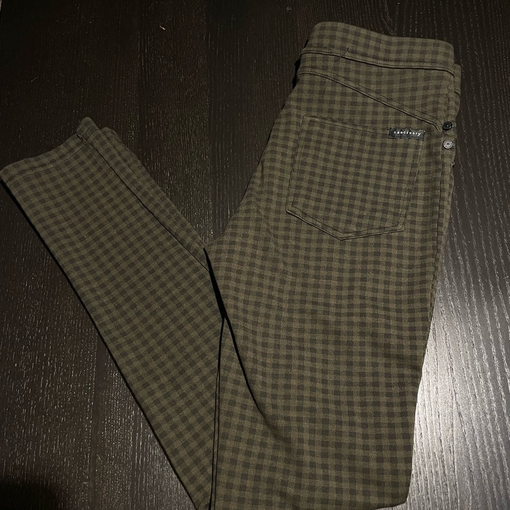 Stylish Sanctuary Black & Olive Green Garment